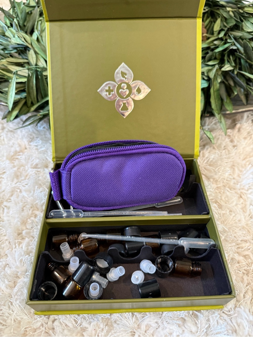 Doterra essential refill kit and travel bag